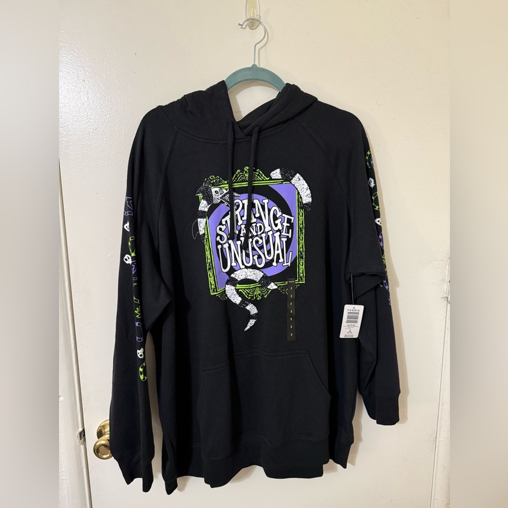 Beetlejuice Black Hoodie with Graphic Print - Torrid